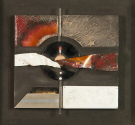 Л.В. Зайчикова. Медитация III. 1996. Металл, стекло, ткань, дерево, горячая эмаль
